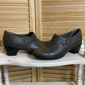 Clarks Gray Women's Mule Slight Heel Size 8M Used